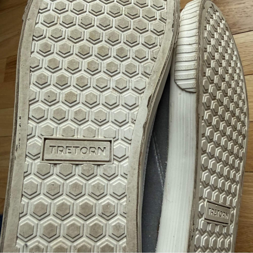 Tretorn Velvet Lace-Up Sneakers in Gray, Women’s Size 8.5 - Picture 10 of 12
